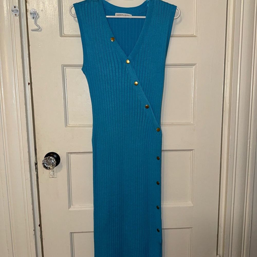 Knit Blue Sleeveless Button-Down Dress